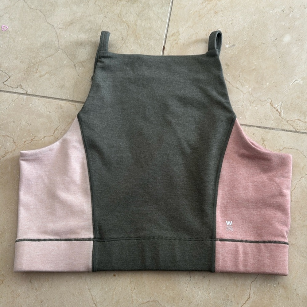 WE OVER ME bandier
Wip Cropped Color-block Stretch-jersey
Top medium